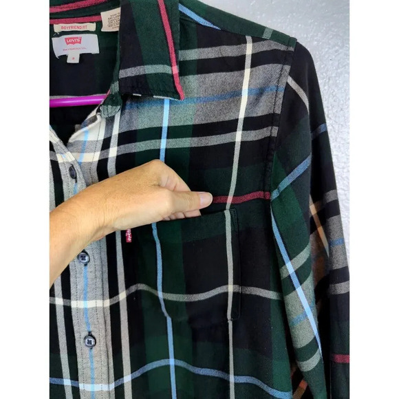 Levi's Boyfriend Fit Plaid Flannel Green, Red, Cream Size Small - Picture 4 of 9